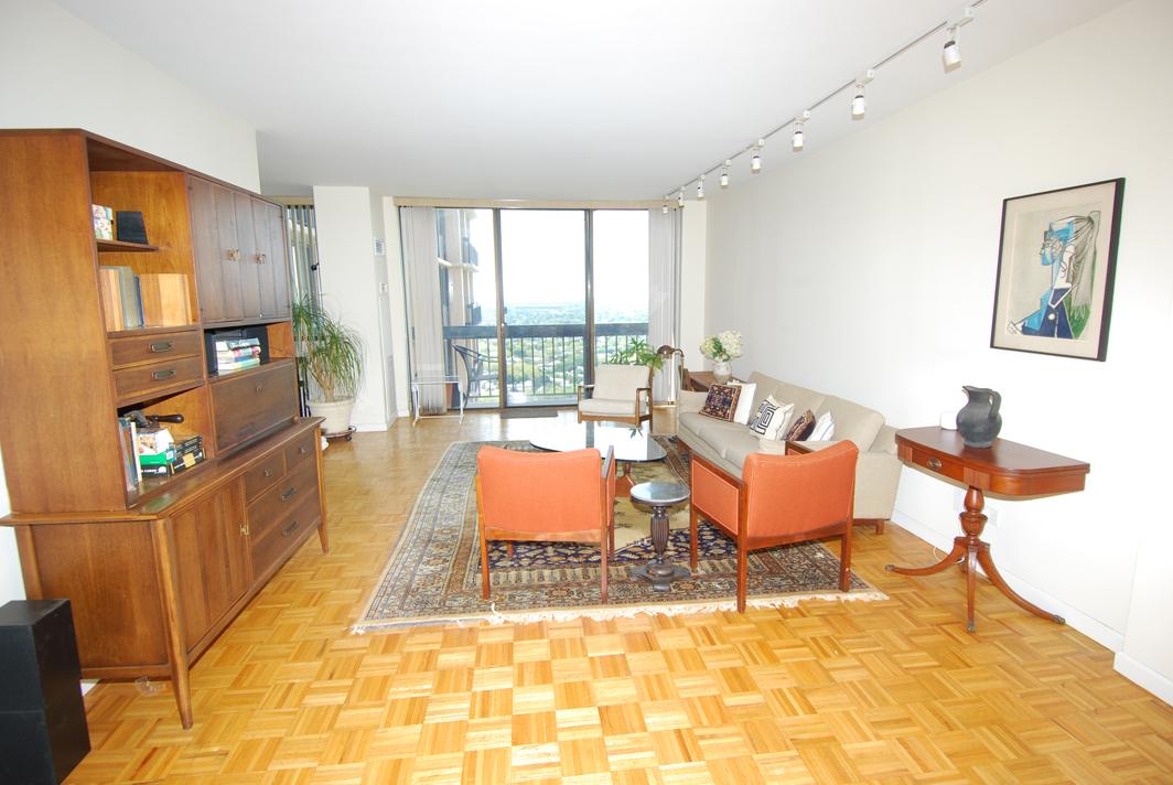 North Shore Towers Apt.