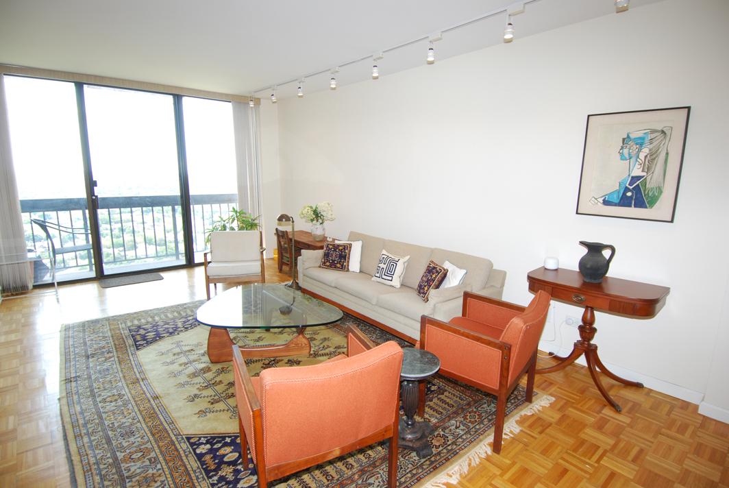 North Shore Towers Apt.