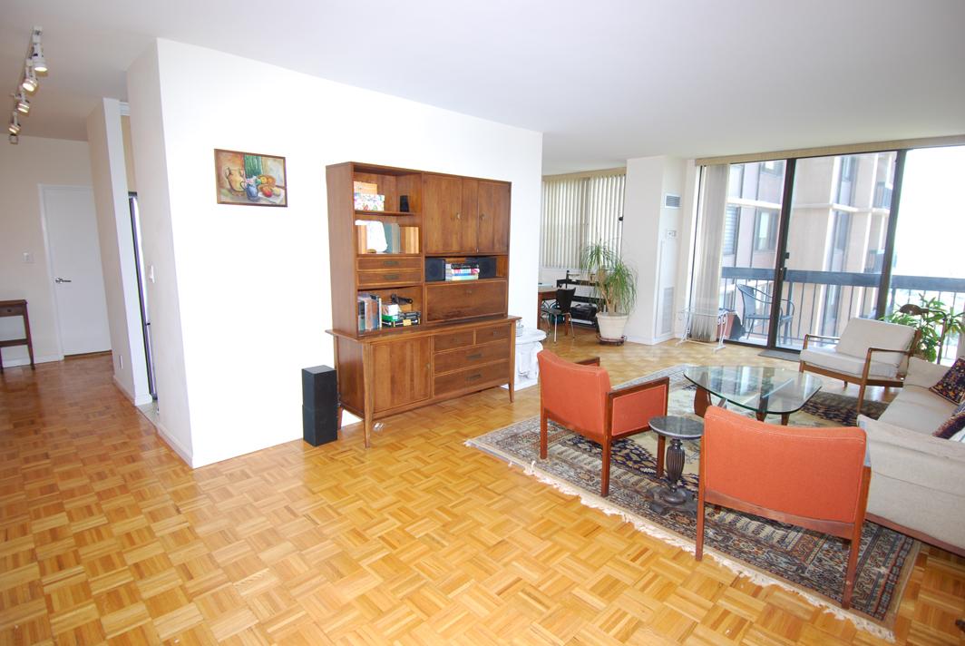 North Shore Towers Apt.