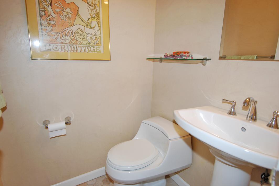 North Shore Towers Apt.