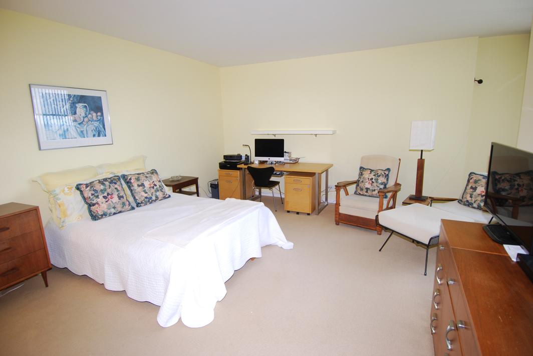 North Shore Towers Apt.