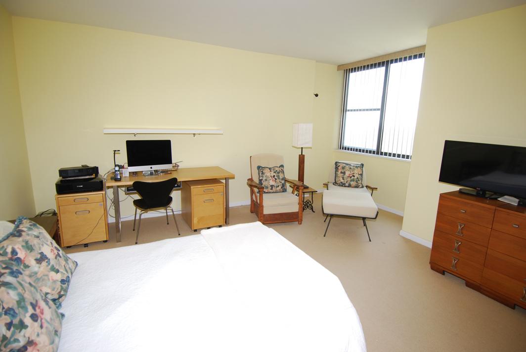 North Shore Towers Apt.