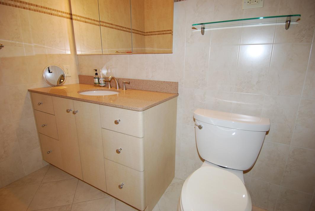 North Shore Towers Apt.