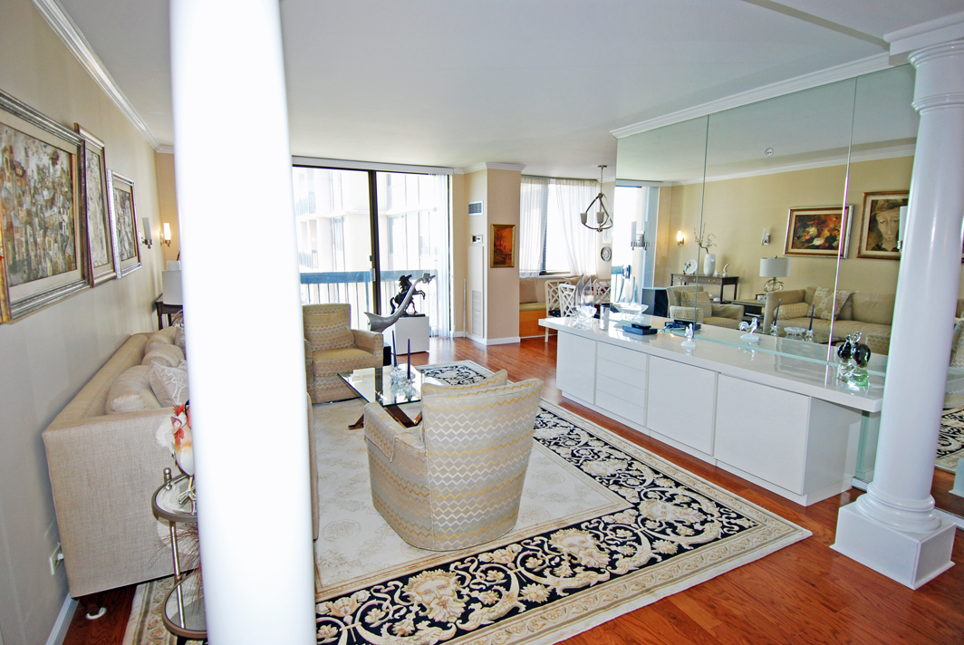 North Shore Towers Apt.