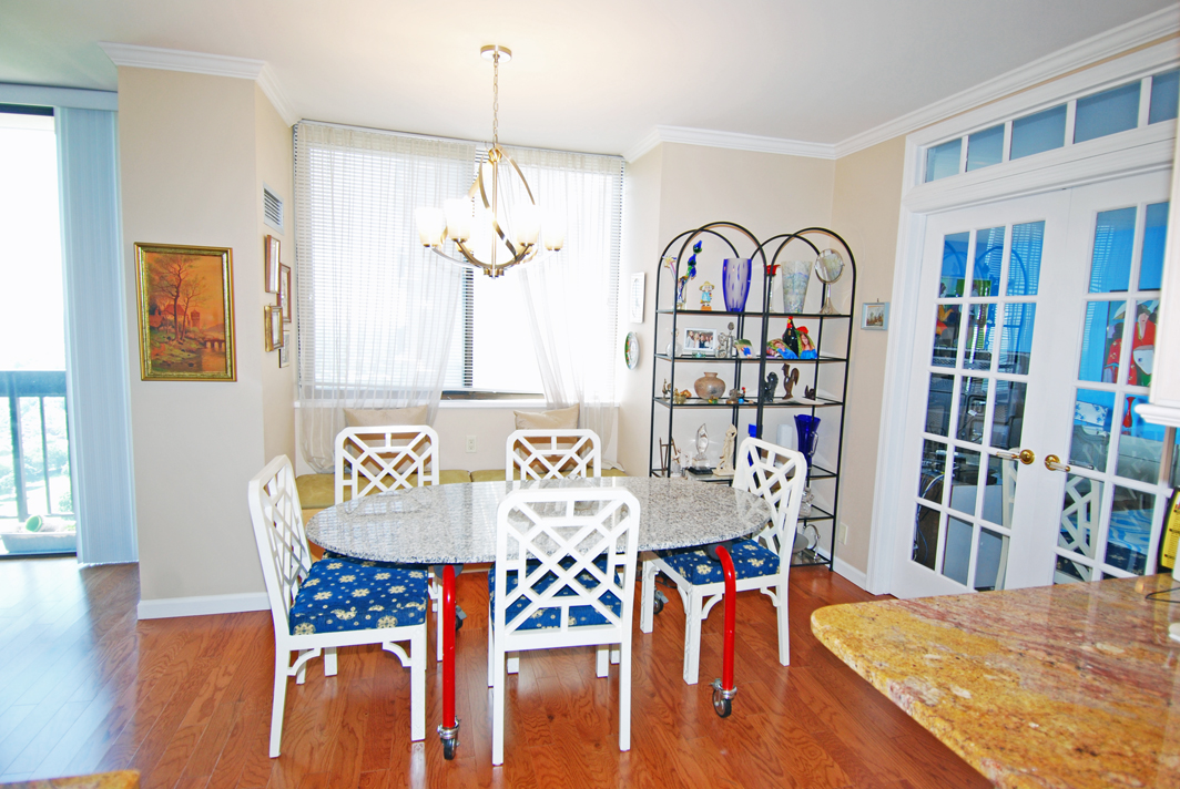 North Shore Towers Apt.