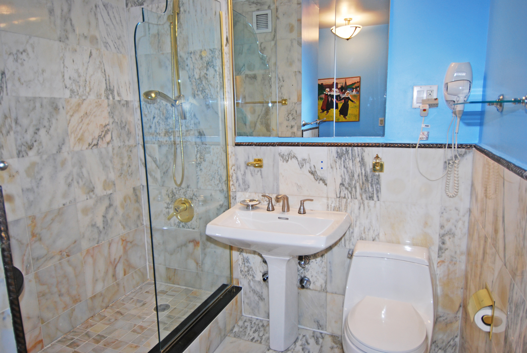 North Shore Towers Apt.