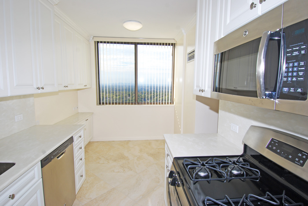 North Shore Towers Apt.