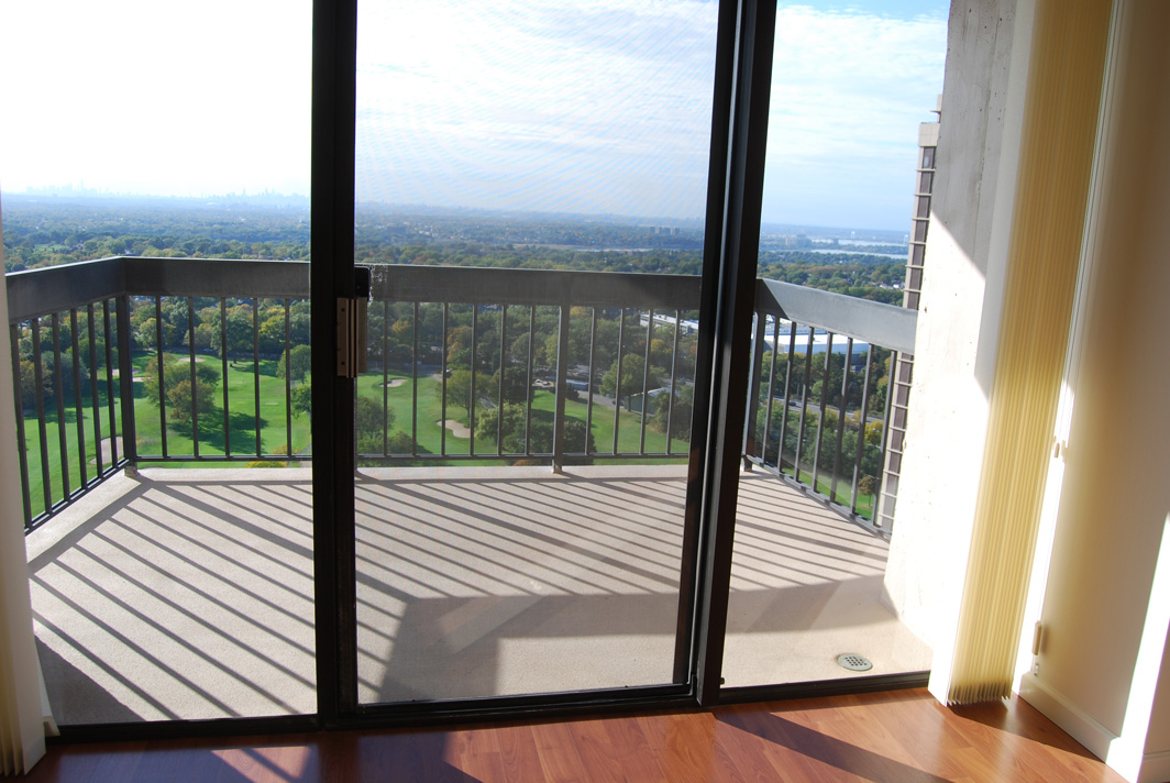 North Shore Towers Apt.