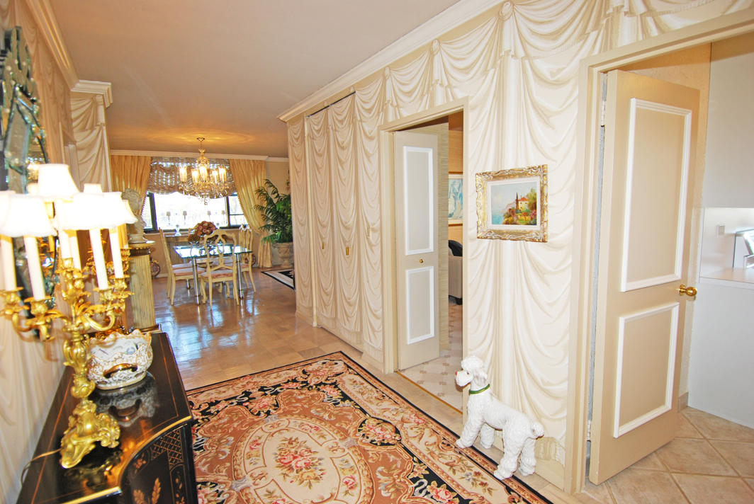 North Shore Towers Apt. 