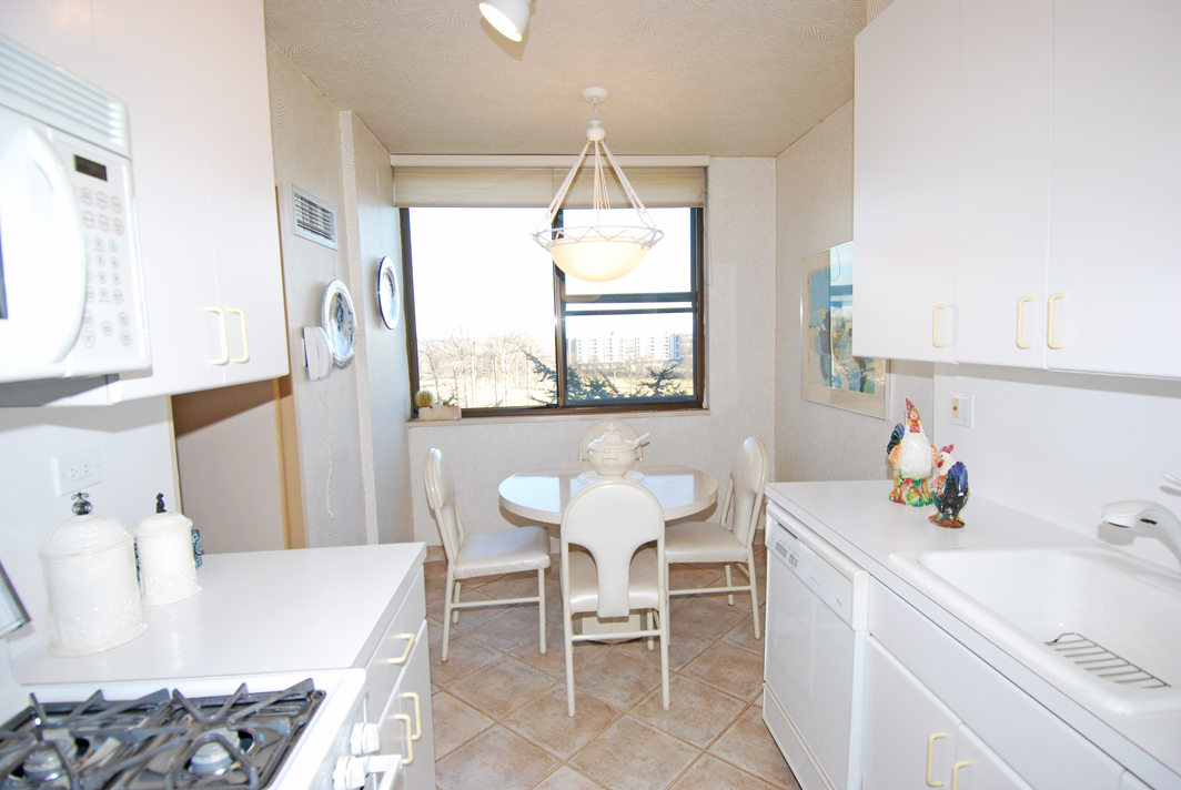 North Shore Towers Apt.