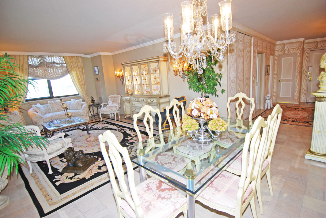 North Shore Towers Apt.