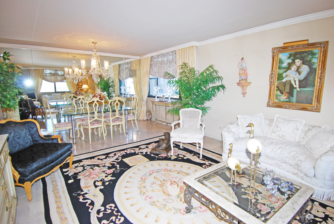 North Shore Towers Apt.