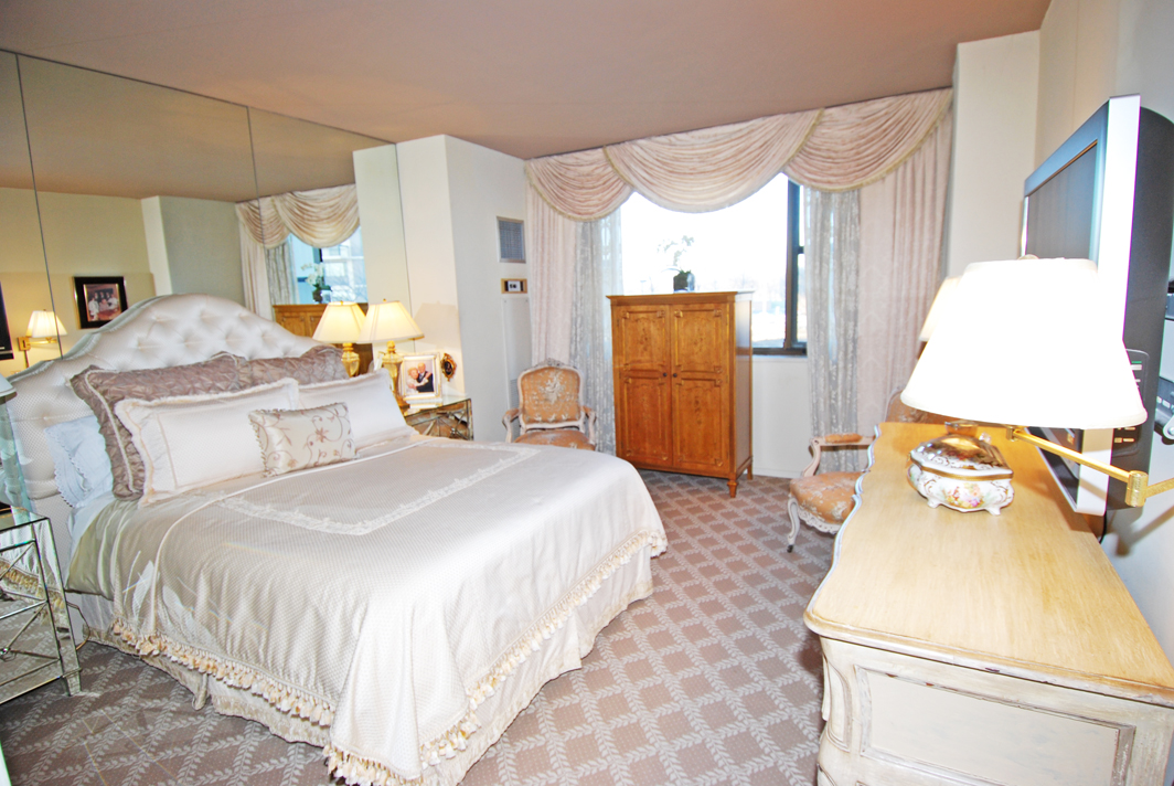 North Shore Towers Apt.