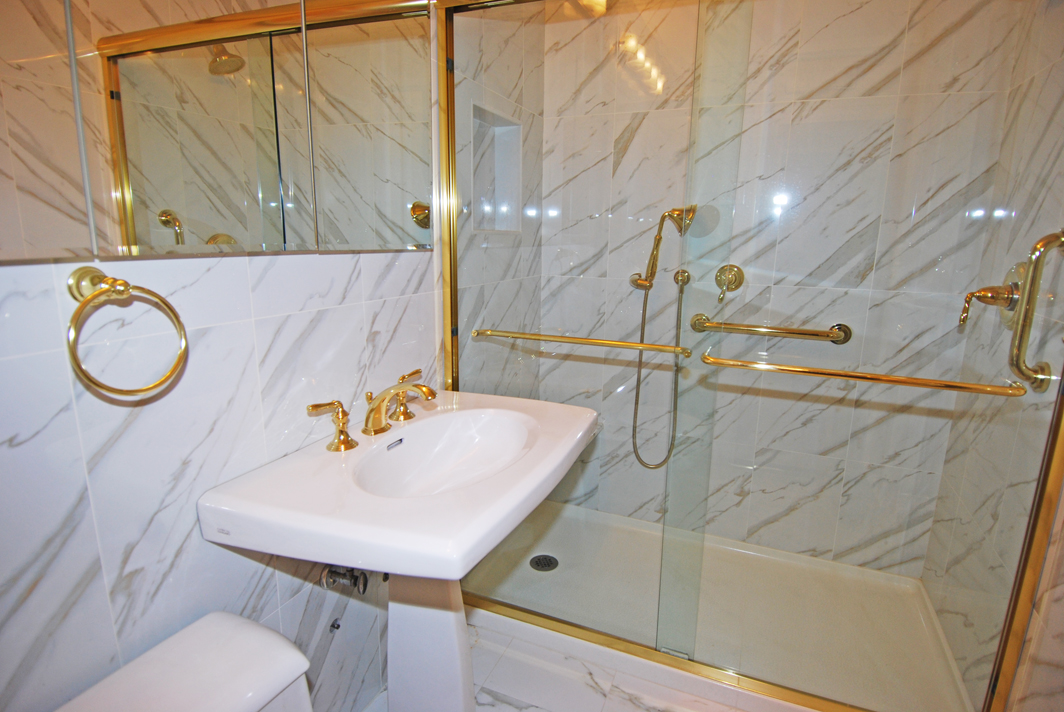 North Shore Towers Apt.