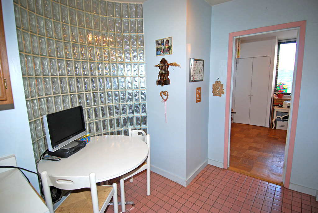 North Shore Towers Apt.