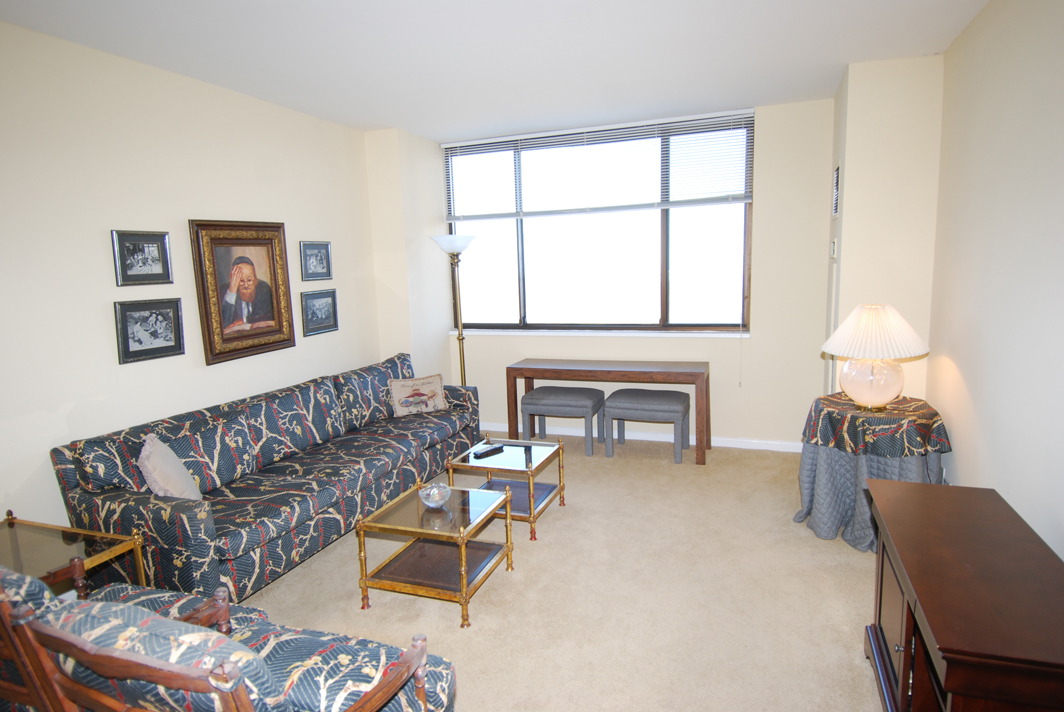 North Shore Towers Apt.