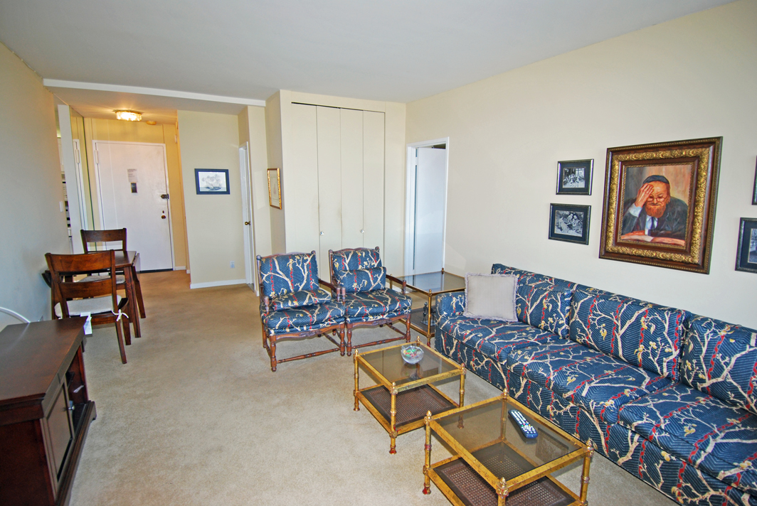 North Shore Towers Apt.