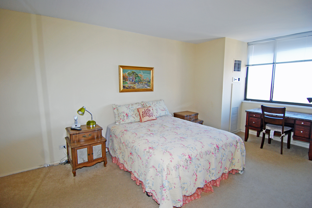 North Shore Towers Apt.