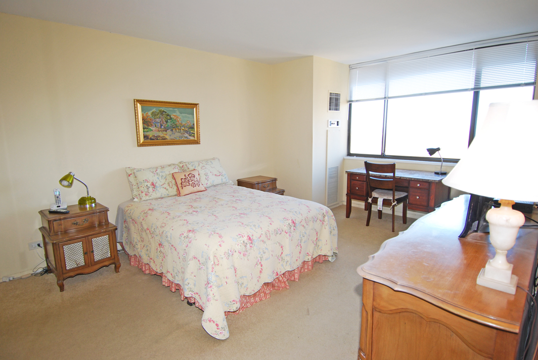 North Shore Towers Apt.