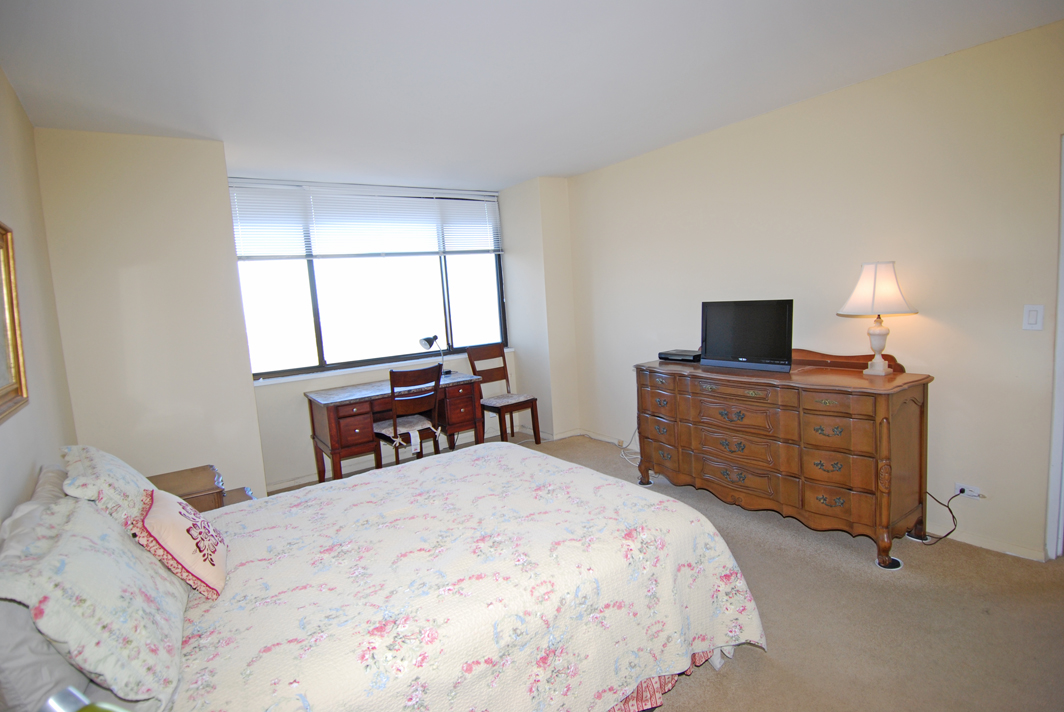 North Shore Towers Apt.