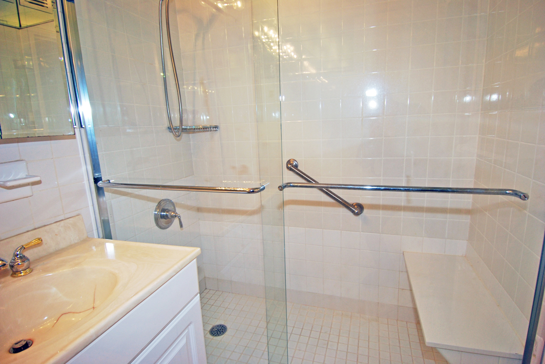 North Shore Towers Apt.