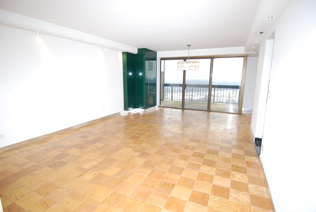 North Shore Towers Apt. 