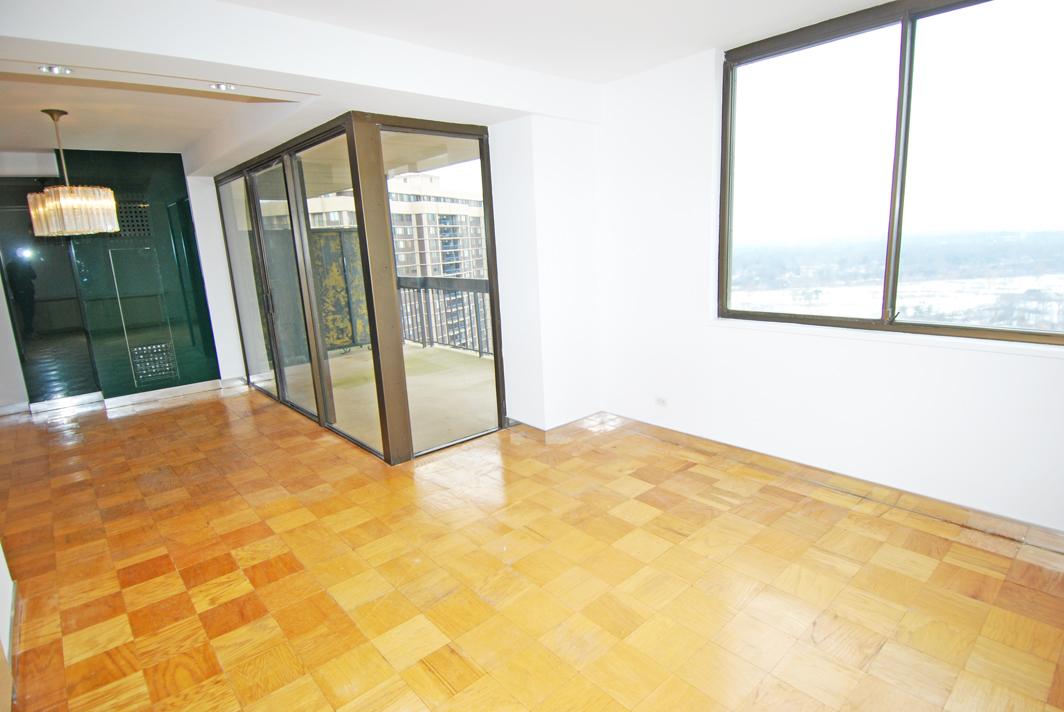 North Shore Towers Apt.