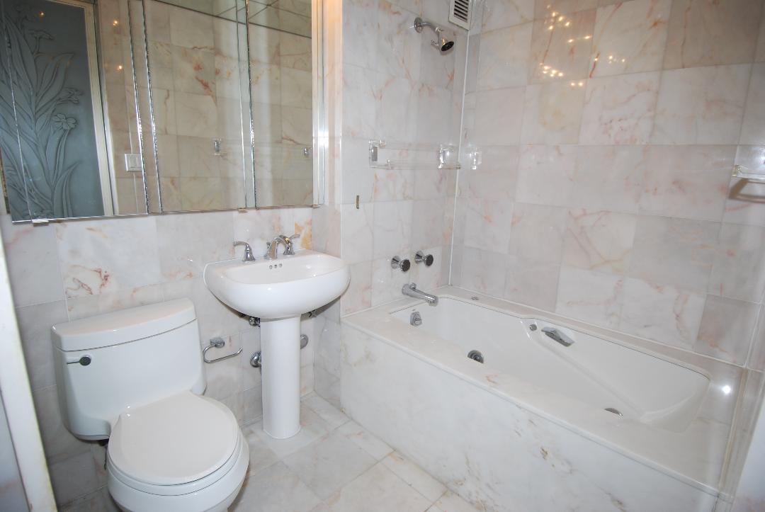 North Shore Towers Apt.