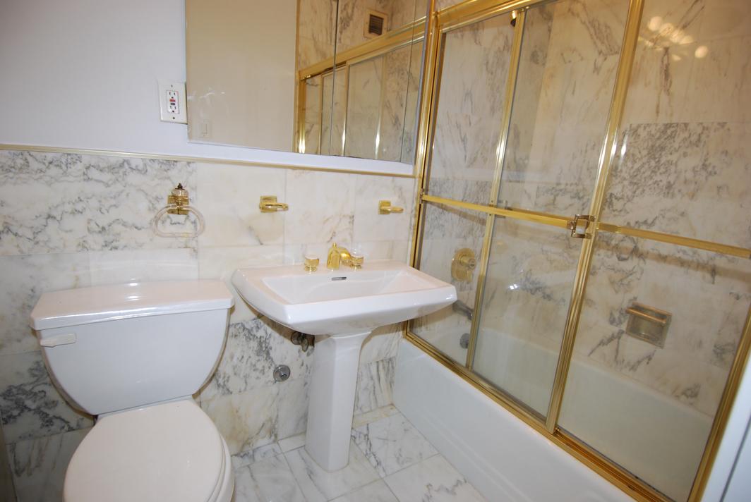 North Shore Towers Apt.