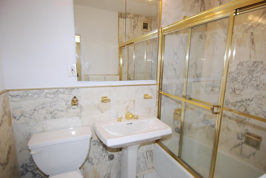 North Shore Towers Apt.