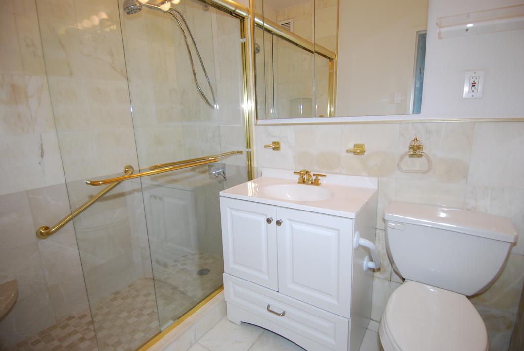 North Shore Towers Apt.