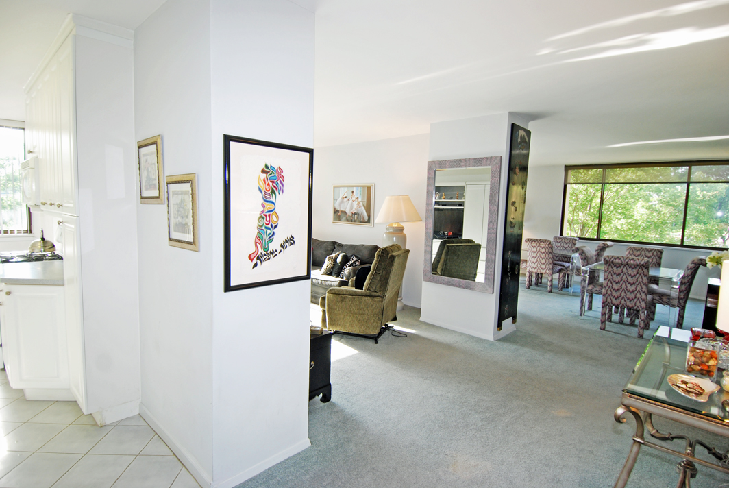 North Shore Towers Apt.