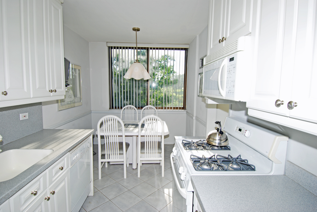 North Shore Towers Apt.