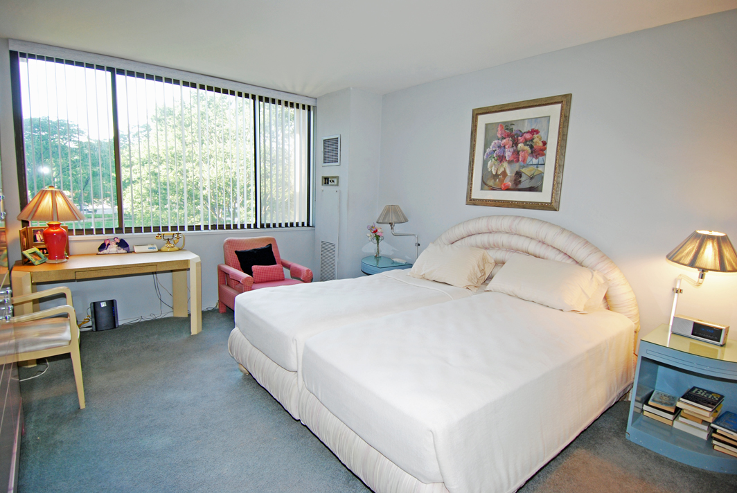 North Shore Towers Apt.