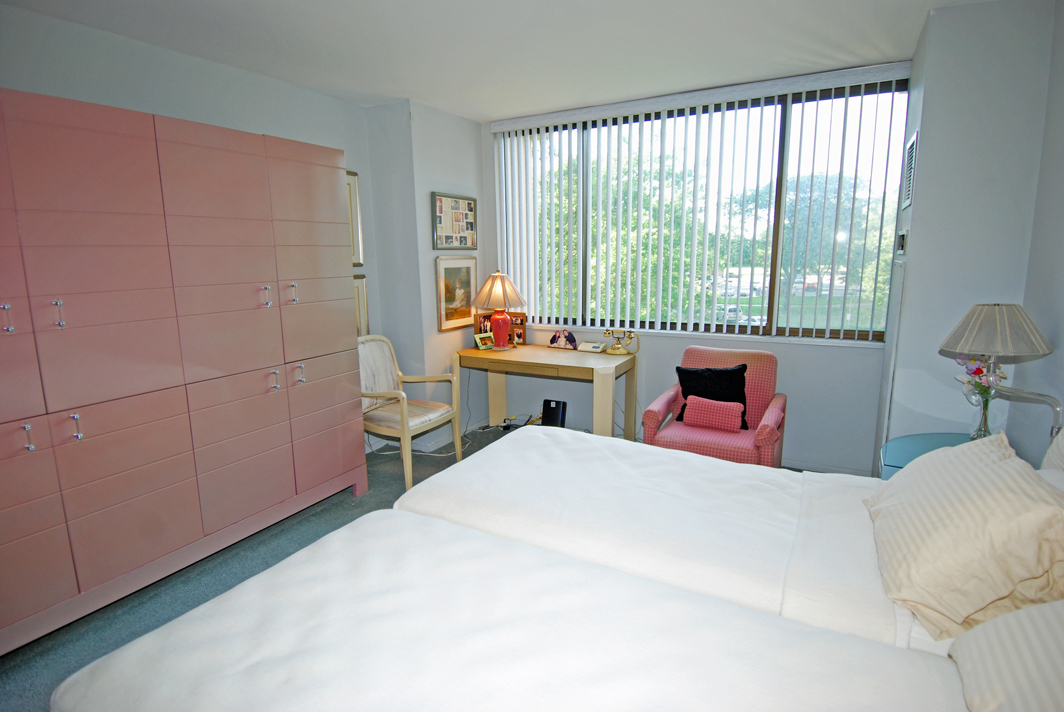 North Shore Towers Apt.