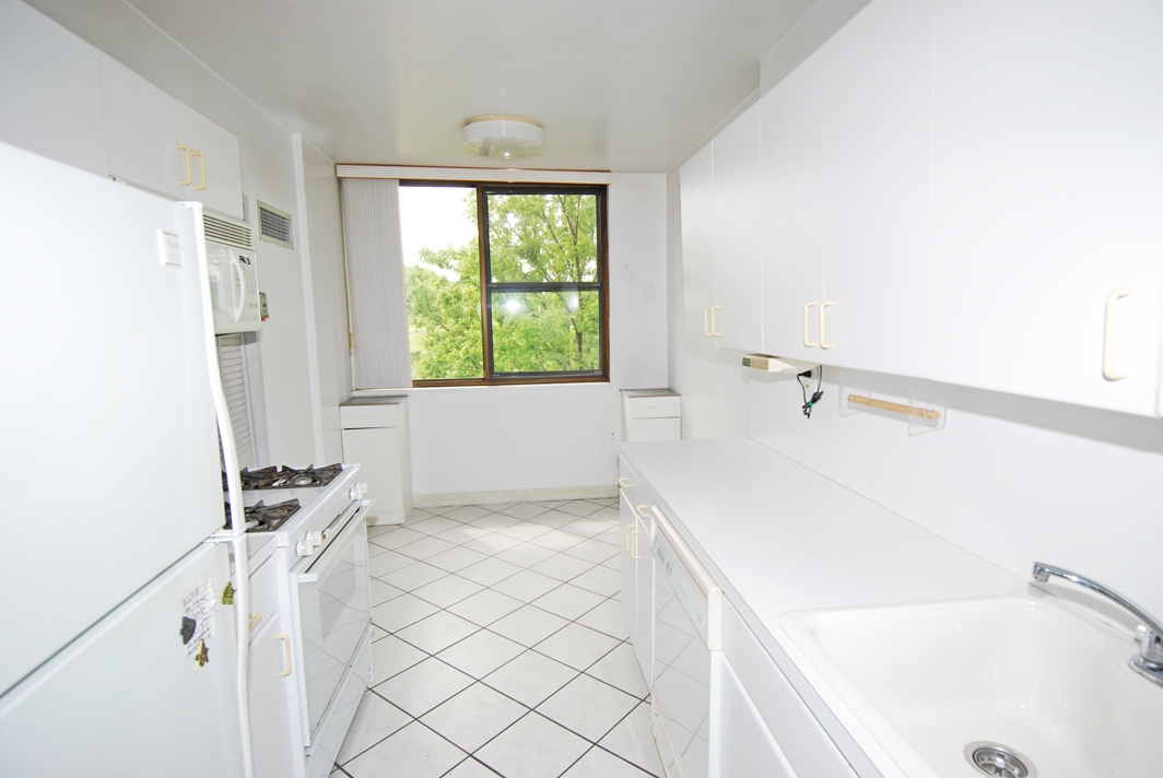 North Shore Towers Apt.