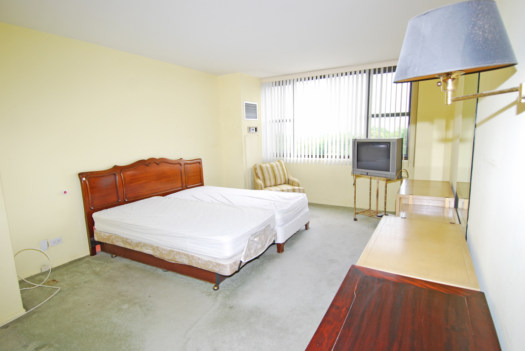 North Shore Towers Apt.