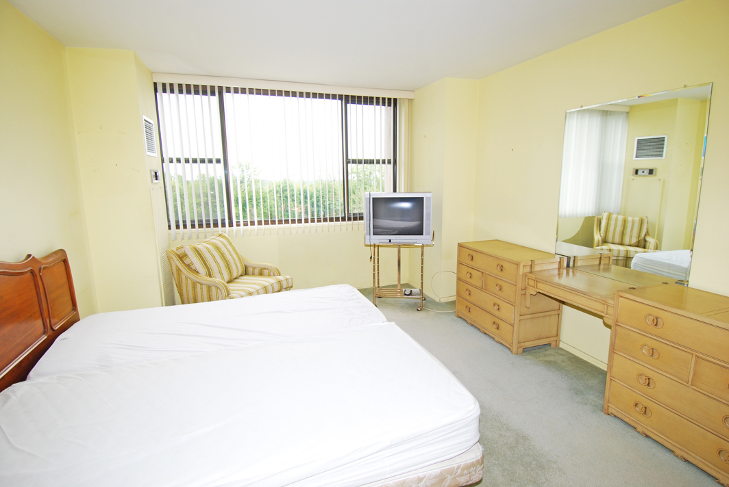 North Shore Towers Apt.