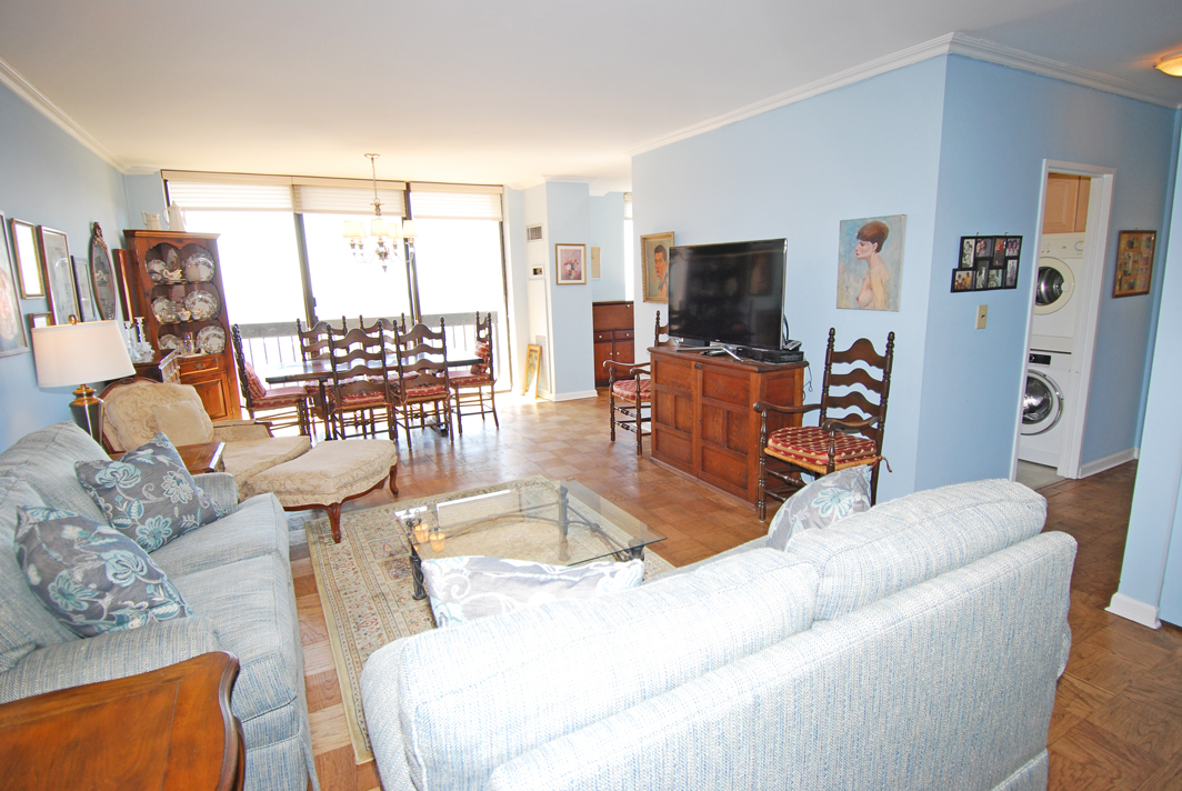 North Shore Towers Apartment