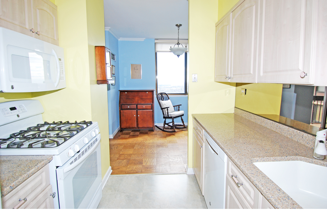 North Shore Towers Apartment