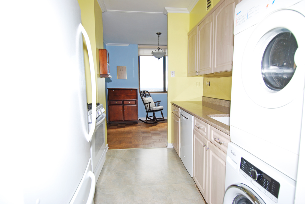 North Shore Towers Apartment