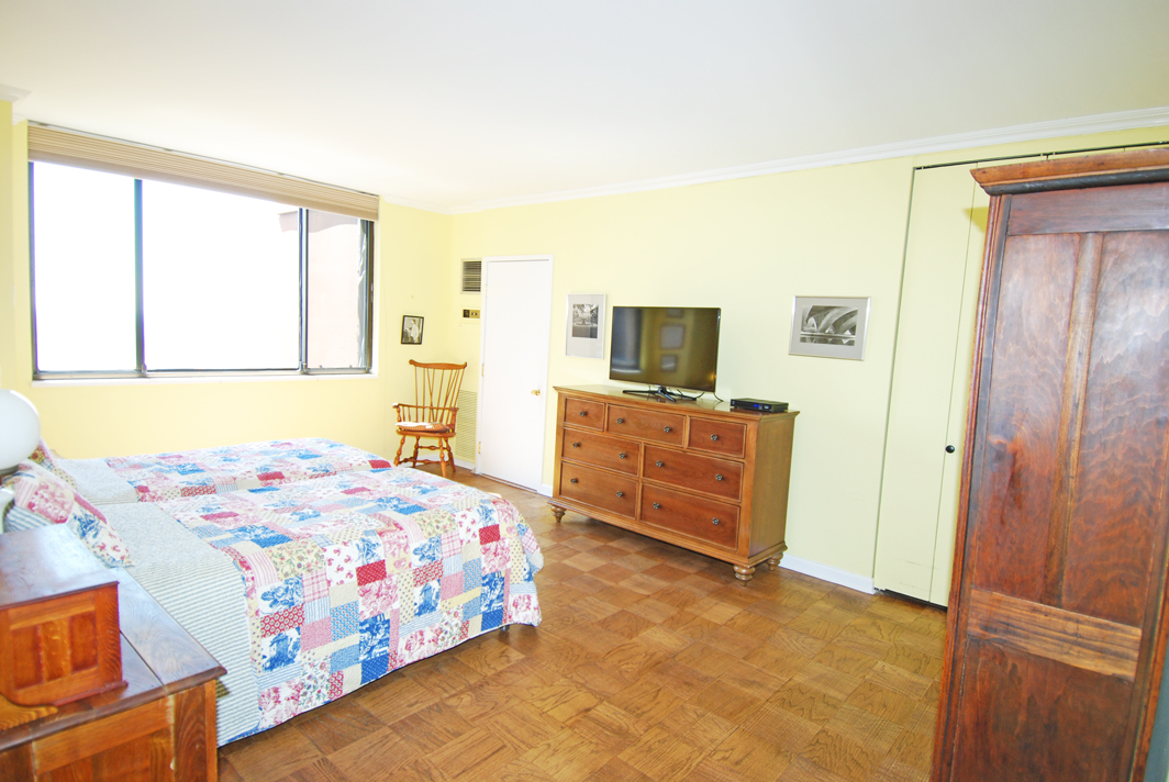 North Shore Towers Apartment