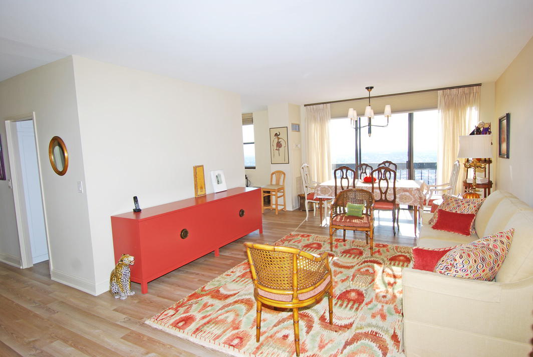 North Shore Towers Apt.