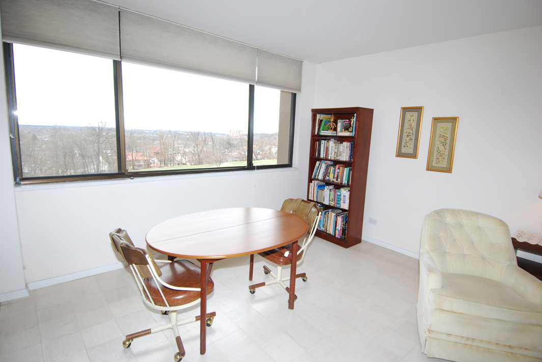 North Shore Towers Apt.