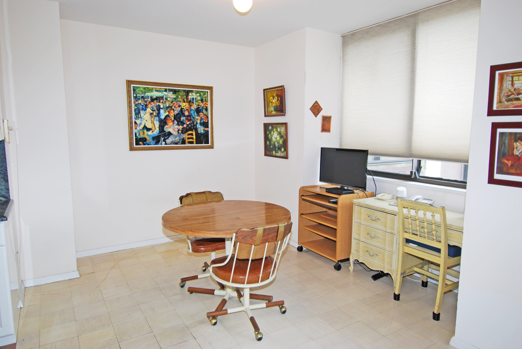 North Shore Towers Apt.