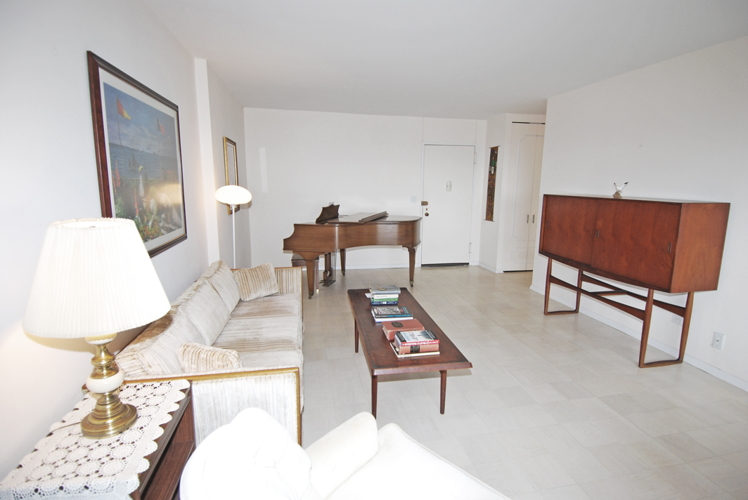 North Shore Towers Apt.