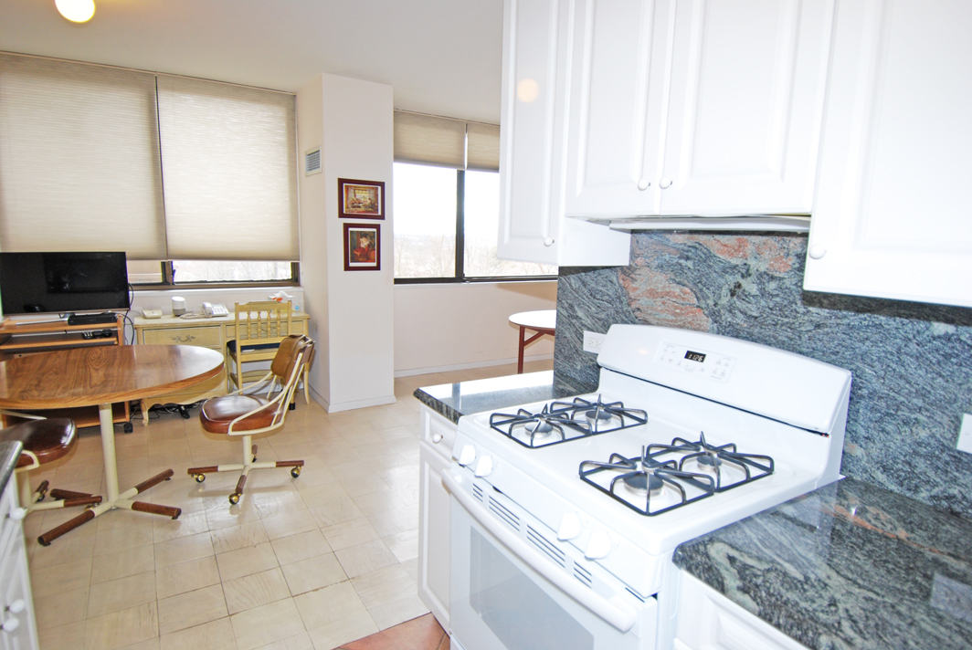 North Shore Towers Apt.