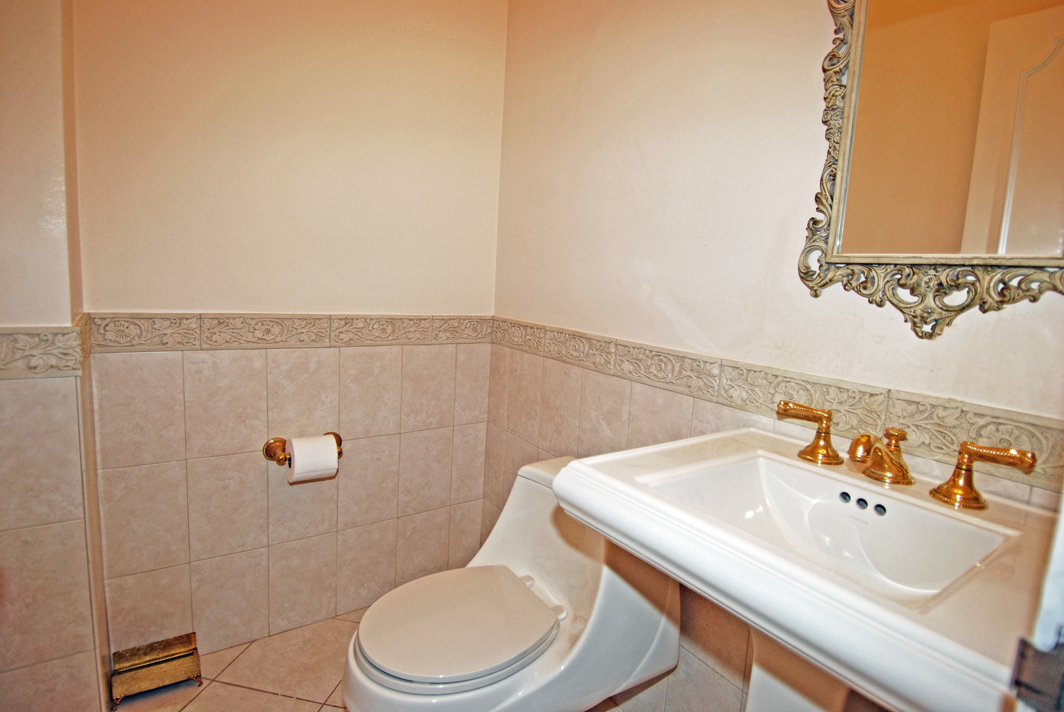 North Shore Towers Apt.