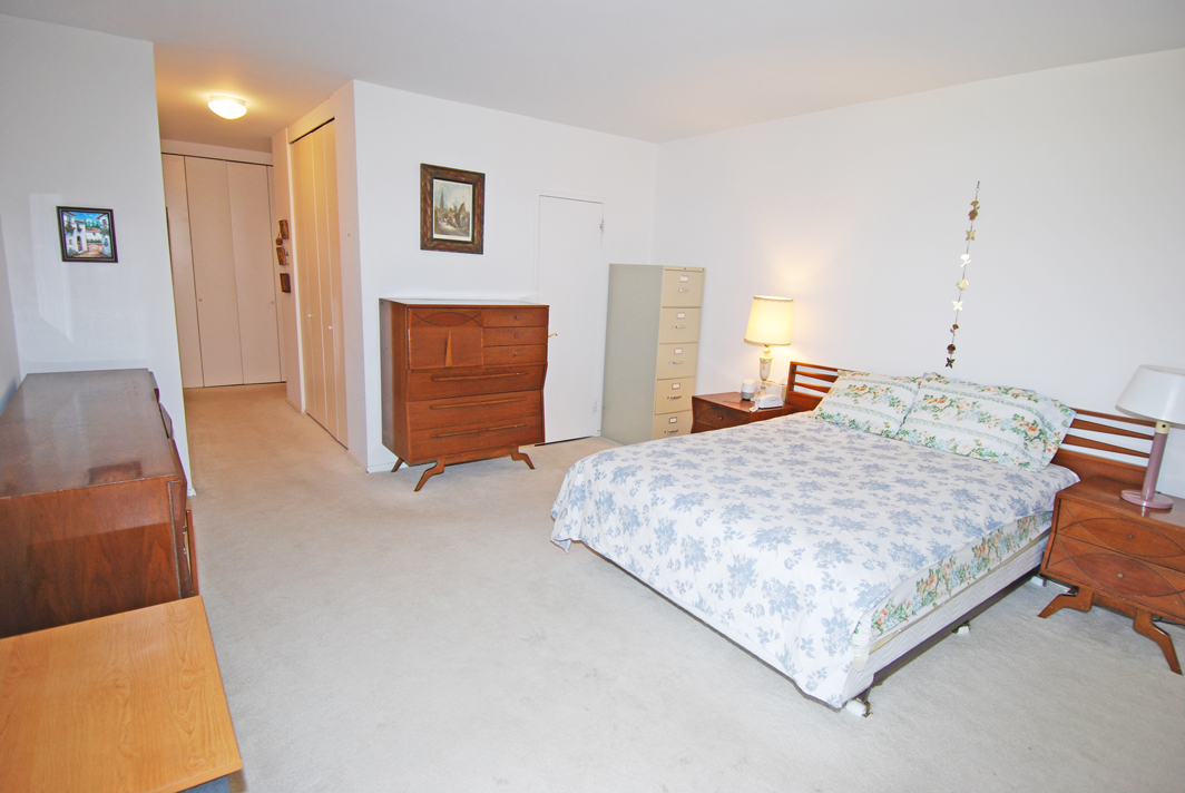 North Shore Towers Apt.