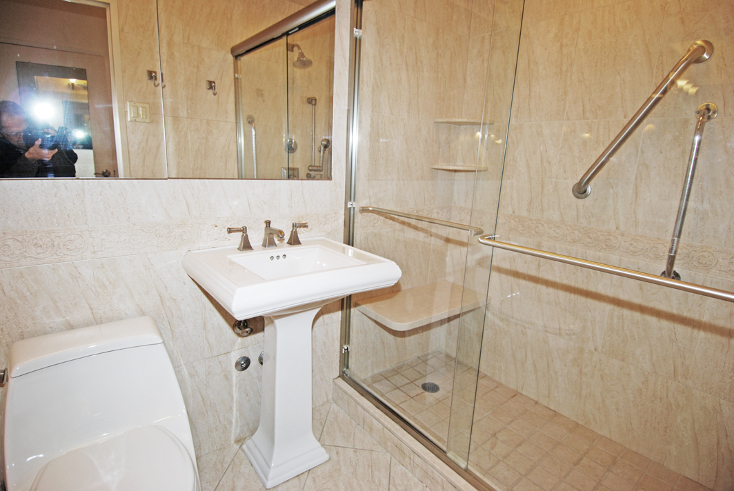 North Shore Towers Apt.